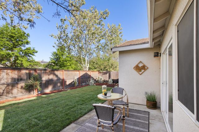 2345 Roualt St, Davis, CA 95618