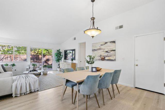 2345 Roualt St, Davis, CA 95618