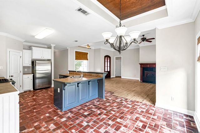 30680 Summer Run Ct, Denham Springs, LA 70726