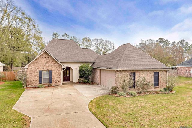 30680 Summer Run Ct, Denham Springs, LA 70726