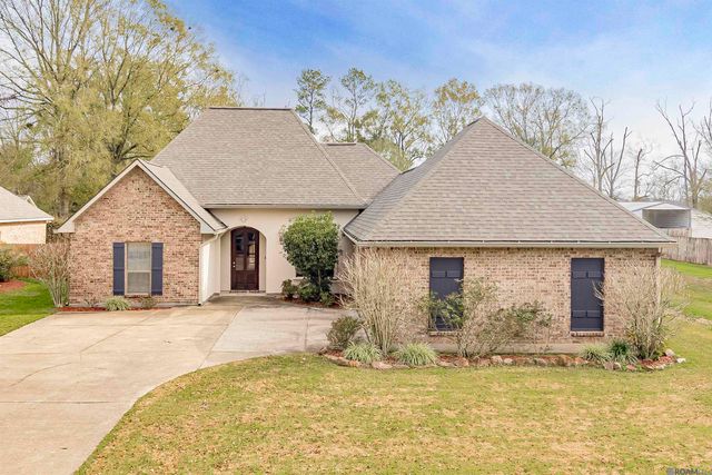 30680 Summer Run Ct, Denham Springs, LA 70726