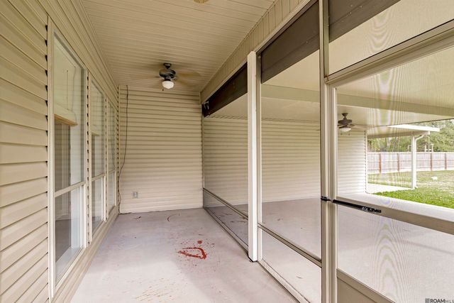 30680 Summer Run Ct, Denham Springs, LA 70726