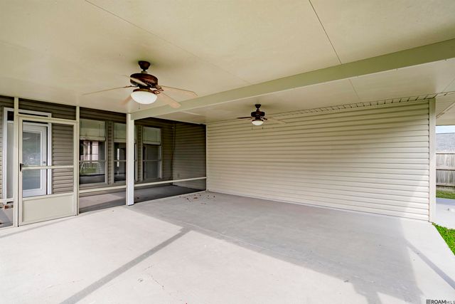 30680 Summer Run Ct, Denham Springs, LA 70726