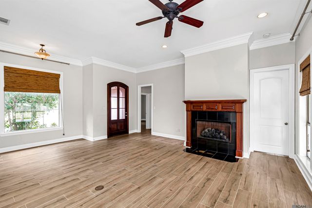 30680 Summer Run Ct, Denham Springs, LA 70726