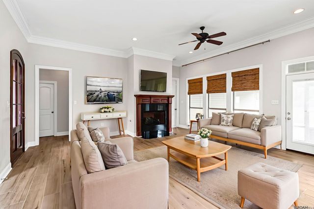 30680 Summer Run Ct, Denham Springs, LA 70726