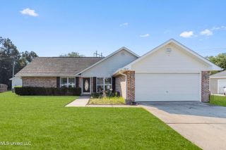 1602 Heather Court, Ocean Springs, MS 39564