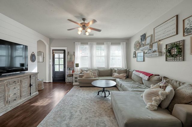 12902 Pecan Shores Drive, Houston, TX 77044