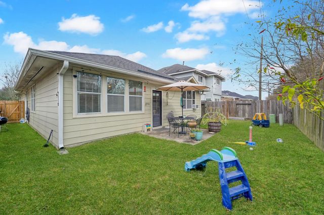 12902 Pecan Shores Drive, Houston, TX 77044