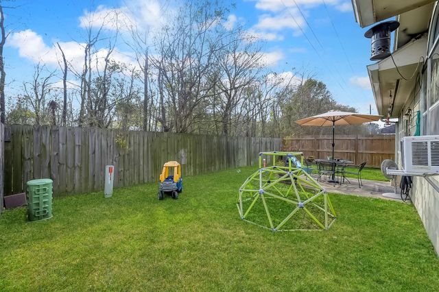 12902 Pecan Shores Drive, Houston, TX 77044