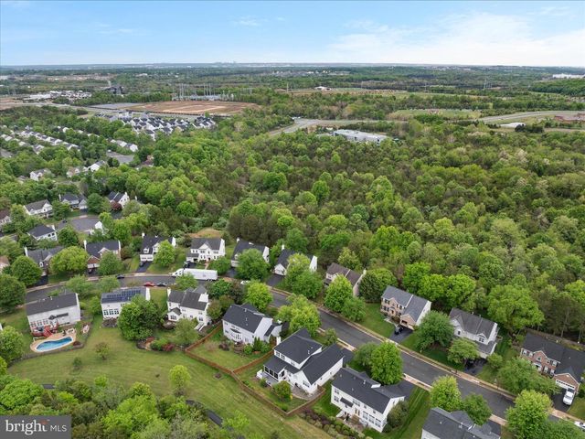 835 SANTMYER DR SE, Leesburg, VA 20175