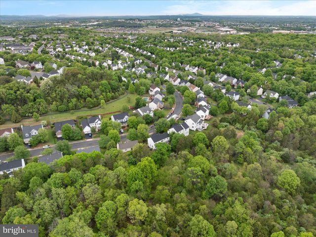 835 SANTMYER DR SE, Leesburg, VA 20175