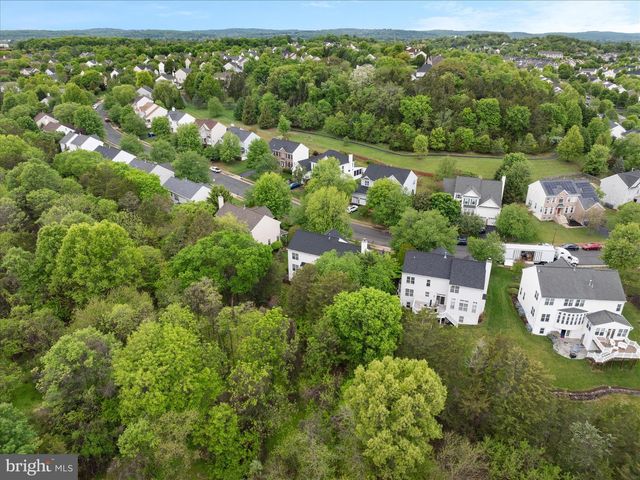 835 SANTMYER DR SE, Leesburg, VA 20175