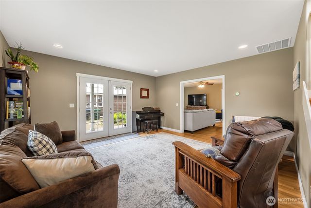 675 Bowker Street SE, Lacey, WA 98503