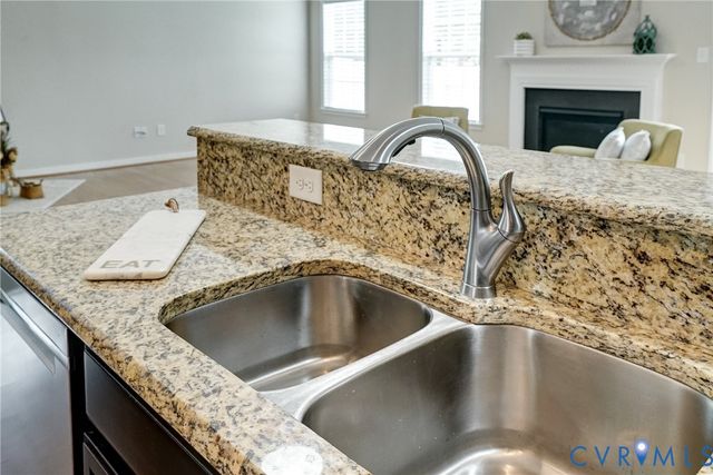 10219 Waxcomb Pl, Mechanicsville, VA 23116