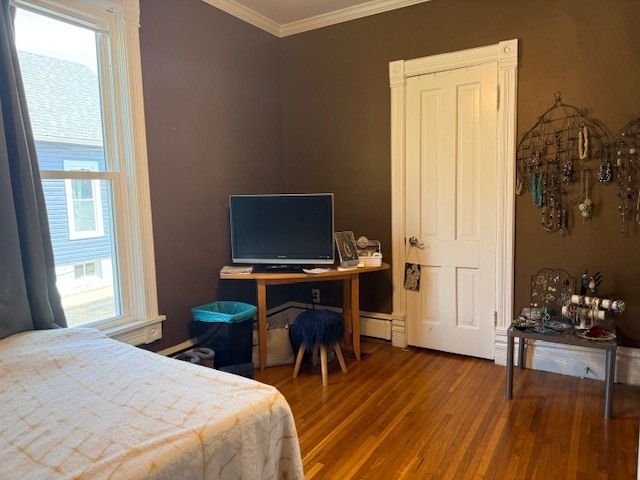 202 Perry Street 1, Elgin, IL 60123