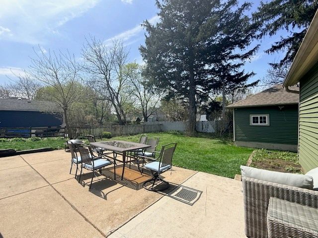 202 Perry Street 1, Elgin, IL 60123