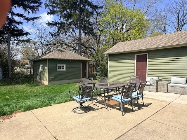 202 Perry Street 1, Elgin, IL 60123