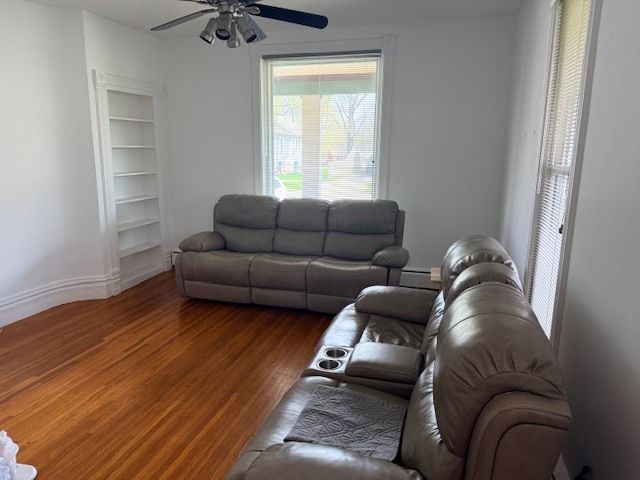 202 Perry Street 1, Elgin, IL 60123