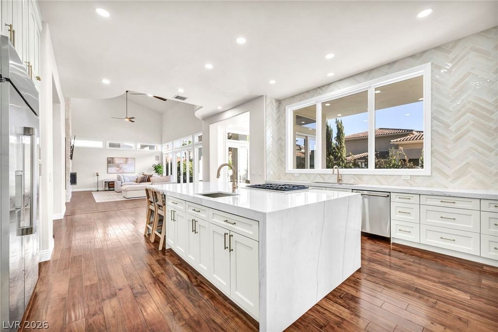8805 Spanish Mountain Drive, Las Vegas, NV 89148 — photo 4
