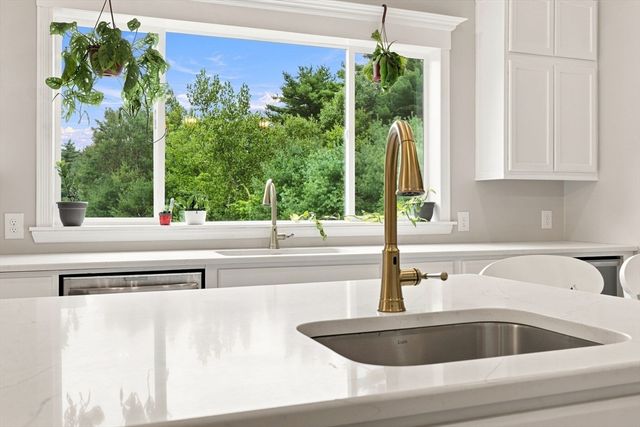 1 Katie Lane, Palmer, MA 01069