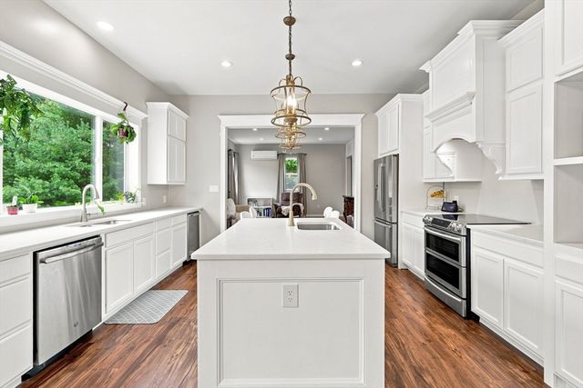1 Katie Lane, Palmer, MA 01069