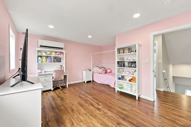 1 Katie Lane, Palmer, MA 01069