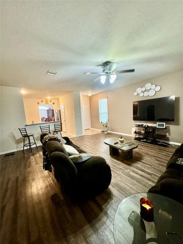 2307 Cloudy Bay Drive, Fresno, TX 77545