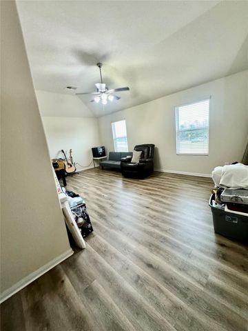 2307 Cloudy Bay Drive, Fresno, TX 77545