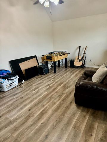 2307 Cloudy Bay Drive, Fresno, TX 77545