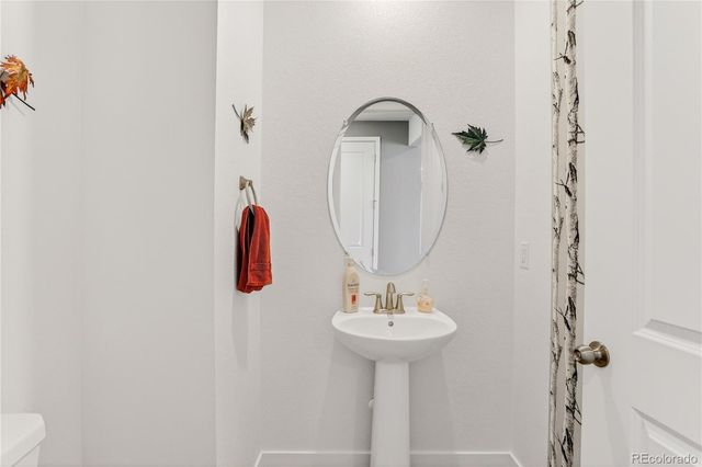 8886 S Tibet Court, Aurora, CO 80016