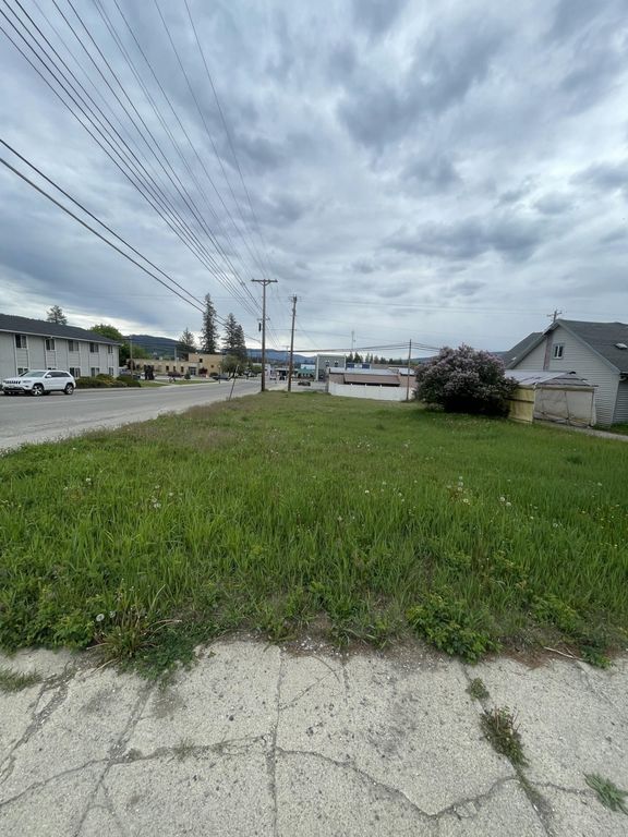 104 S Spokane Ave, Newport, WA 99156