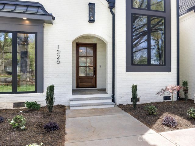 1326 Richland Drive, Charlotte, NC 28211