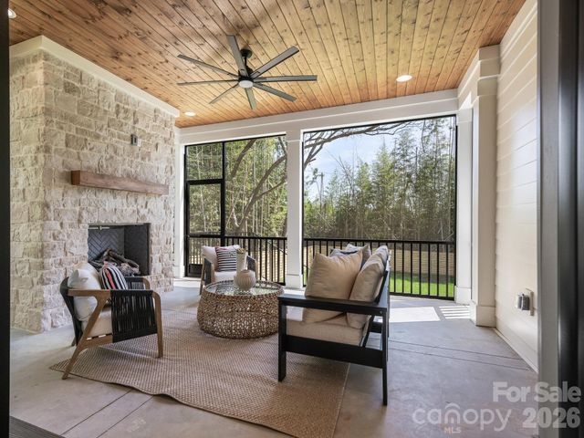 1326 Richland Drive, Charlotte, NC 28211