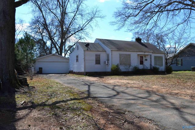 1517 Chestnut Street SE, Decatur, AL 35601