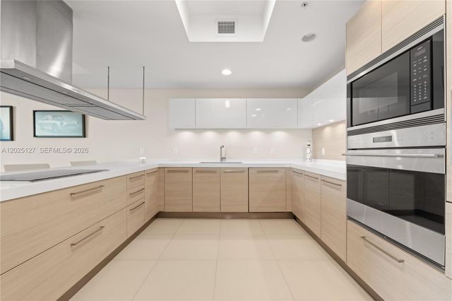 17301 Biscayne Blvd 603, North Miami Beach, FL 33160