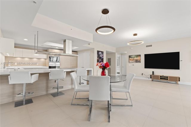 17301 Biscayne Blvd 603, North Miami Beach, FL 33160