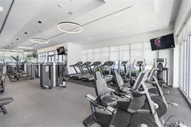 17301 Biscayne Blvd 603, North Miami Beach, FL 33160