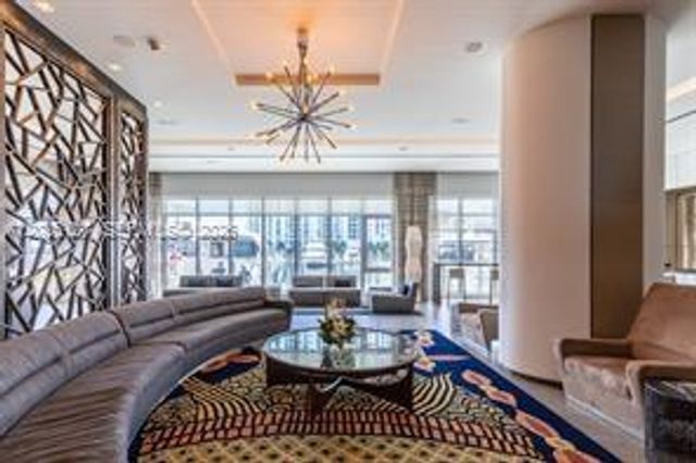 17301 Biscayne Blvd 603, North Miami Beach, FL 33160