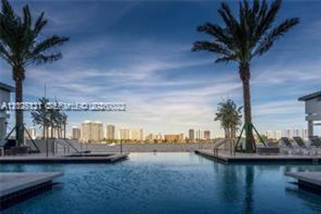 17301 Biscayne Blvd 603, North Miami Beach, FL 33160