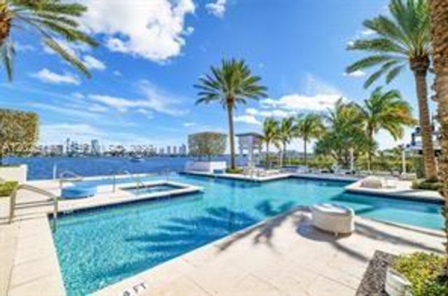 17301 Biscayne Blvd 603, North Miami Beach, FL 33160