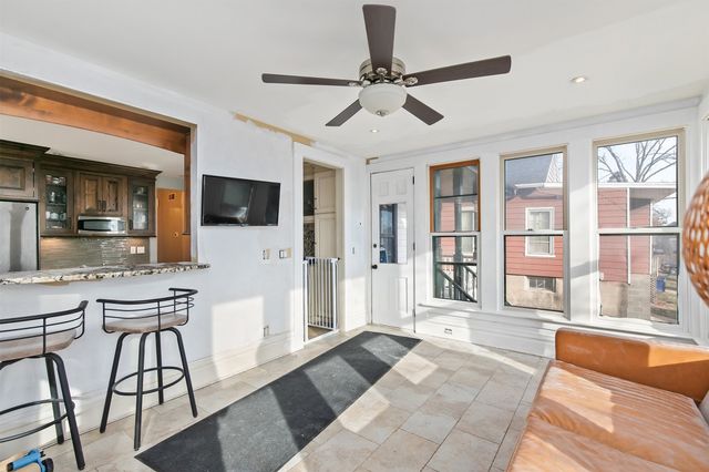 1730 Woodland Avenue, Des Moines, IA 50309