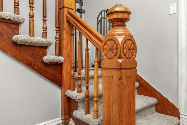 1730 Woodland Avenue, Des Moines, IA 50309