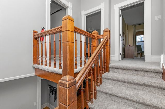 1730 Woodland Avenue, Des Moines, IA 50309