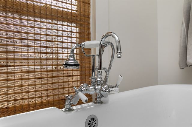 1730 Woodland Avenue, Des Moines, IA 50309