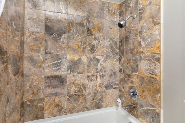 1730 Woodland Avenue, Des Moines, IA 50309