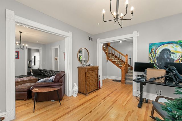 1730 Woodland Avenue, Des Moines, IA 50309