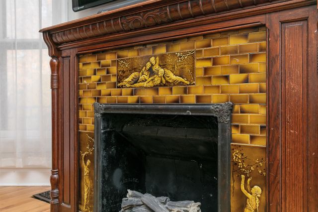 1730 Woodland Avenue, Des Moines, IA 50309