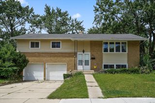 306 N Bissell Drive, Palatine, IL 60074