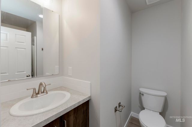 7094 E Shields Dr, Nampa, ID 83687