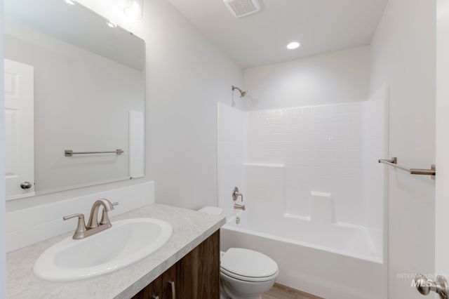 7094 E Shields Dr, Nampa, ID 83687